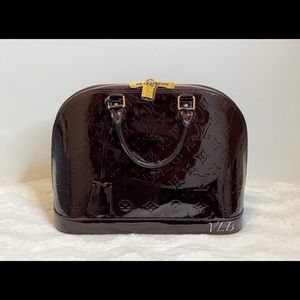 ♥️SOLD♥️Louis Vuitton Alma Pm Vernis Leather